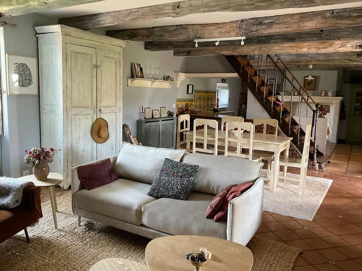 Maison Pleine De Charme Situee Sur Une Zone Touristique Saint-Christophe-Vallon